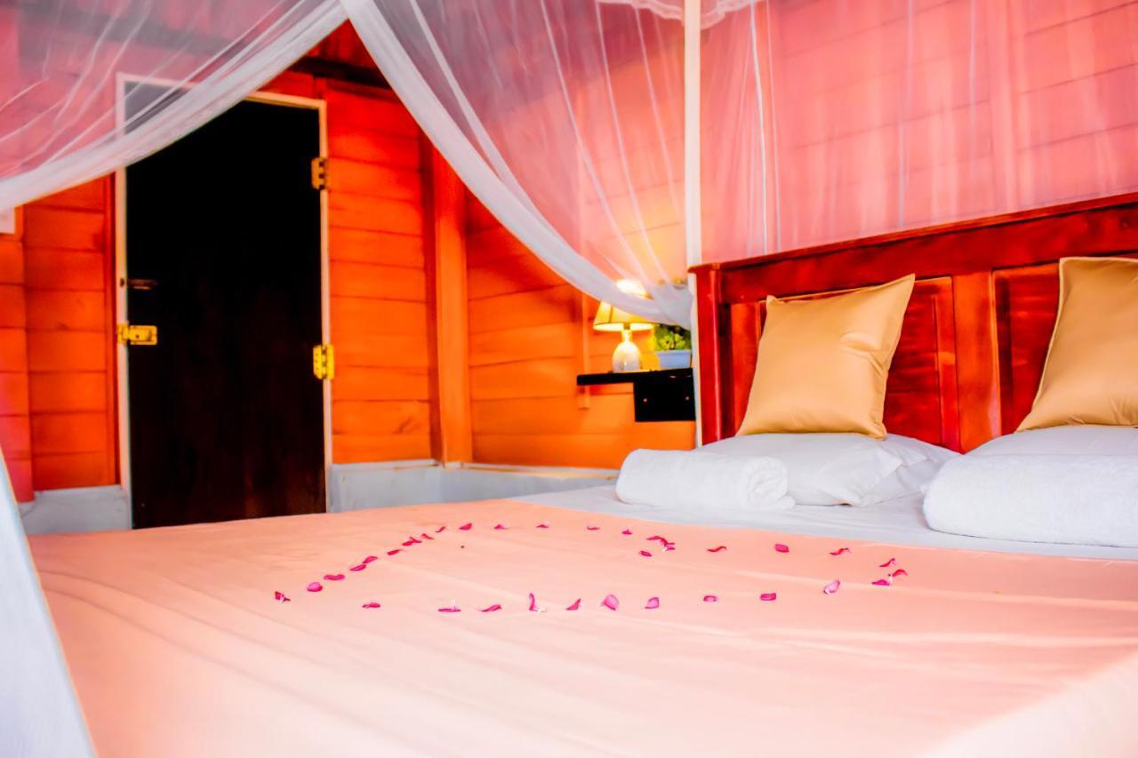 Star Light Cabanas & Restaurant Тангалла Экстерьер фото
