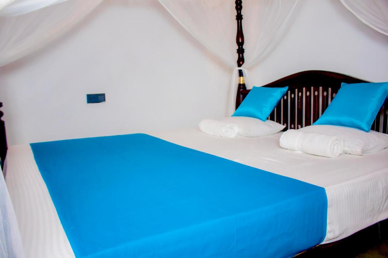 Star Light Cabanas & Restaurant Тангалла Экстерьер фото